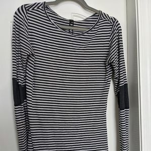 Lululemon Devotion long sleeve t-shirt